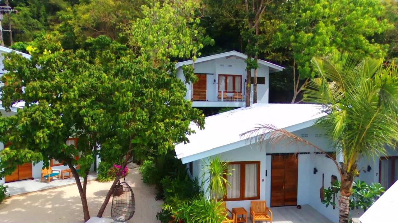 The Mooring Resort Panwa Beach Exteriör bild