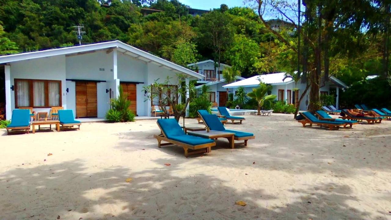 The Mooring Resort Panwa Beach Exteriör bild